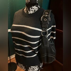 Abercrombie & Fitch Navy with White Stripes Short Sleeve Sweater